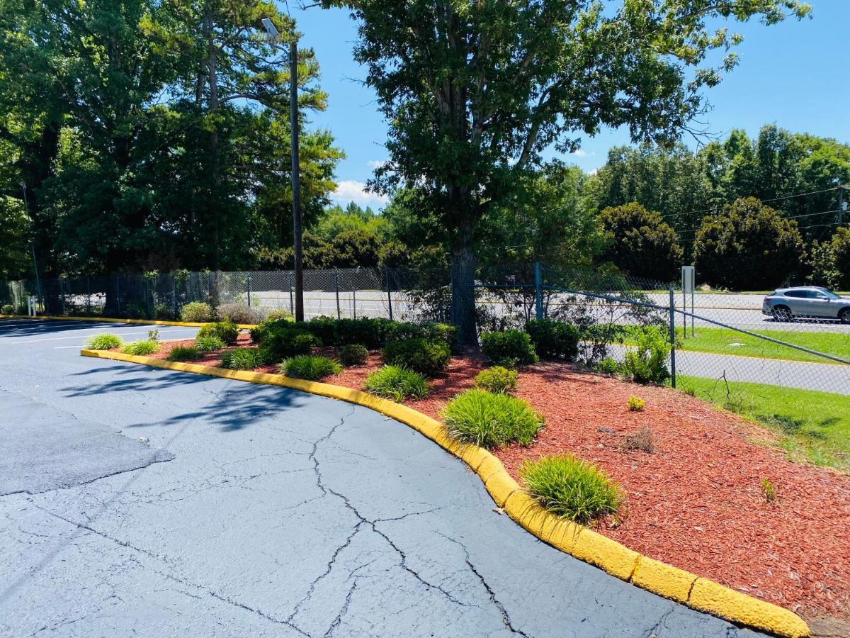 Econo Lodge Clemson Exterior photo