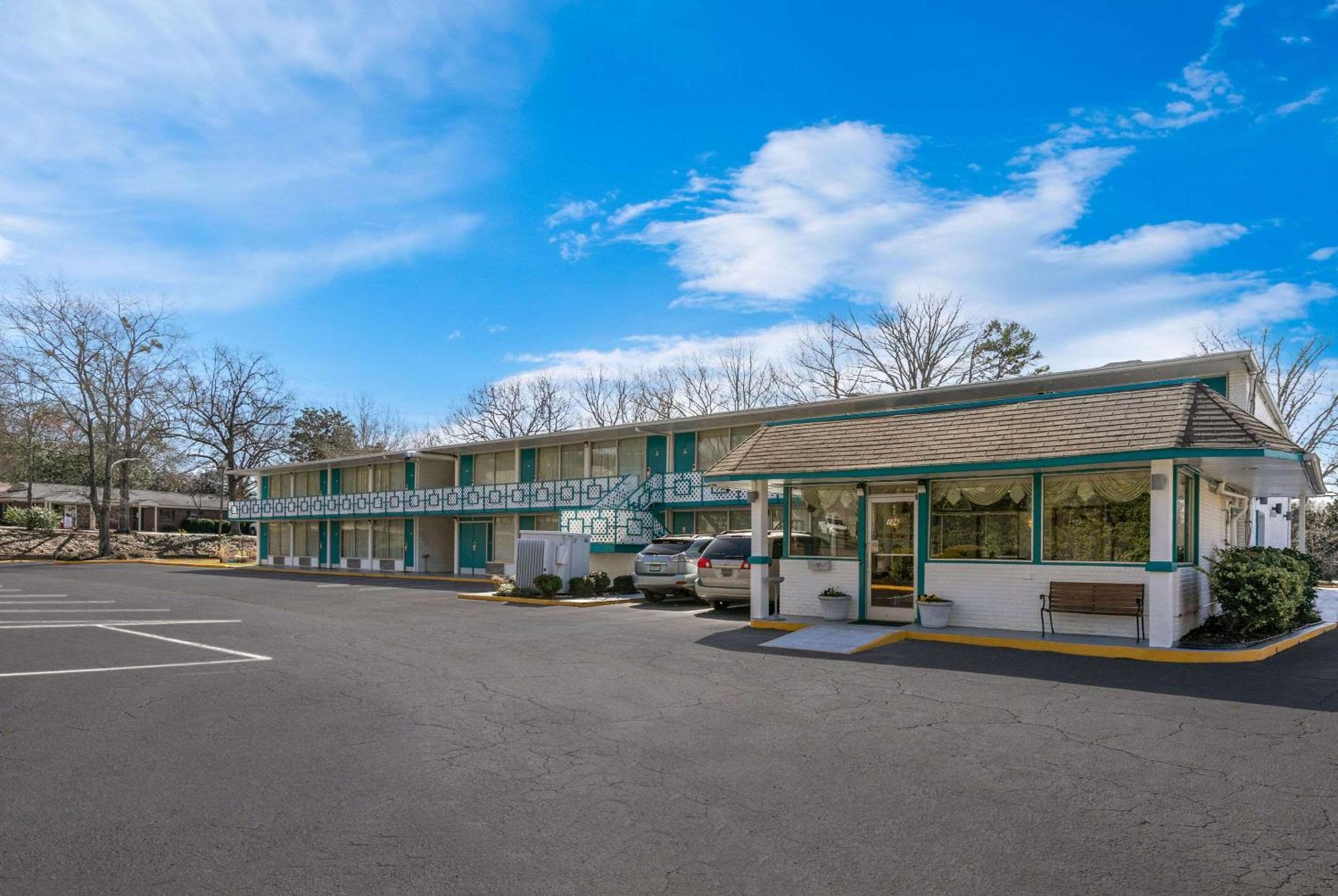 Econo Lodge Clemson Exterior photo