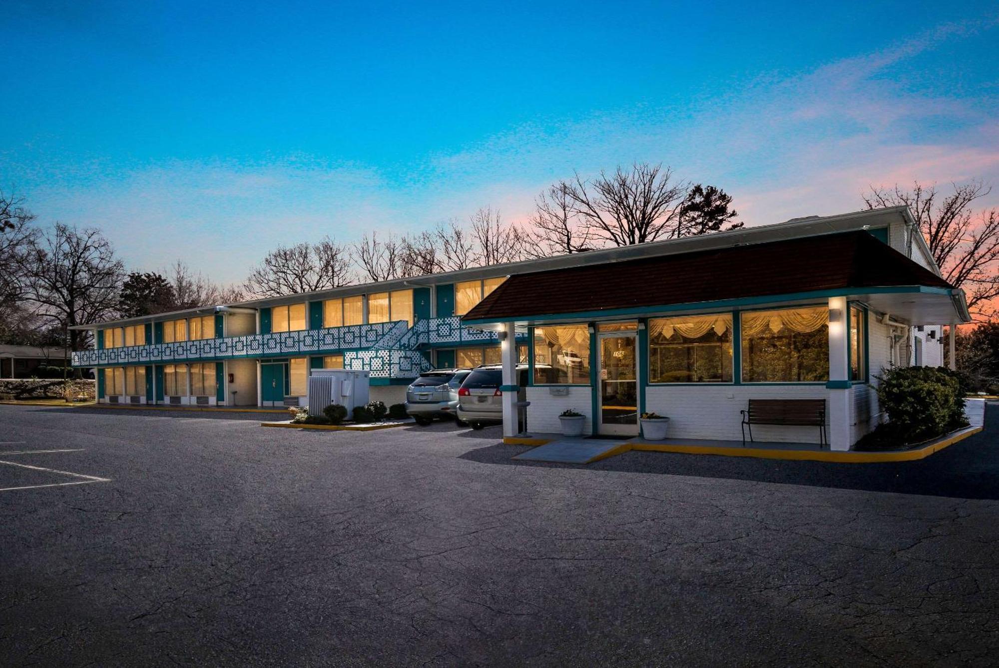 Econo Lodge Clemson Exterior photo