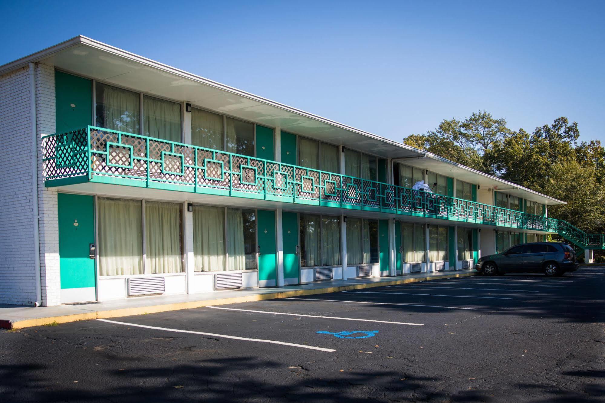 Econo Lodge Clemson Exterior photo